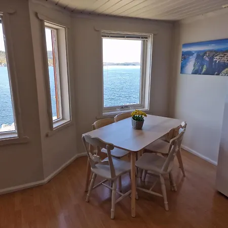 Preikestolen Panorama - Seaside شقة *