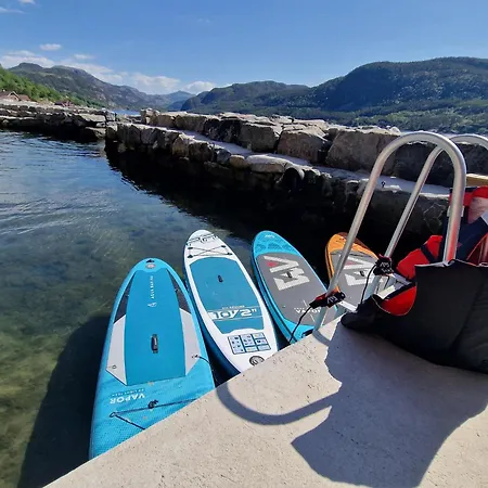 Preikestolen Panorama - Seaside شقة Jørpeland