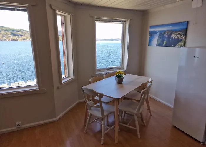 Preikestolen Panorama - Seaside Apartamento *