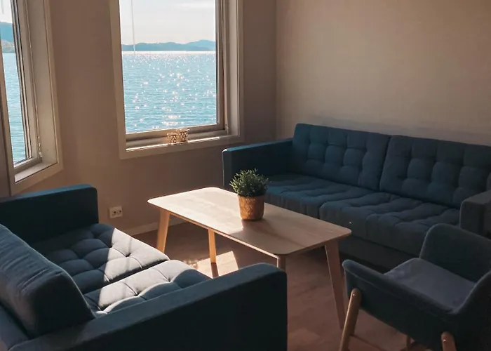 Preikestolen Panorama - Seaside Lägenhet *